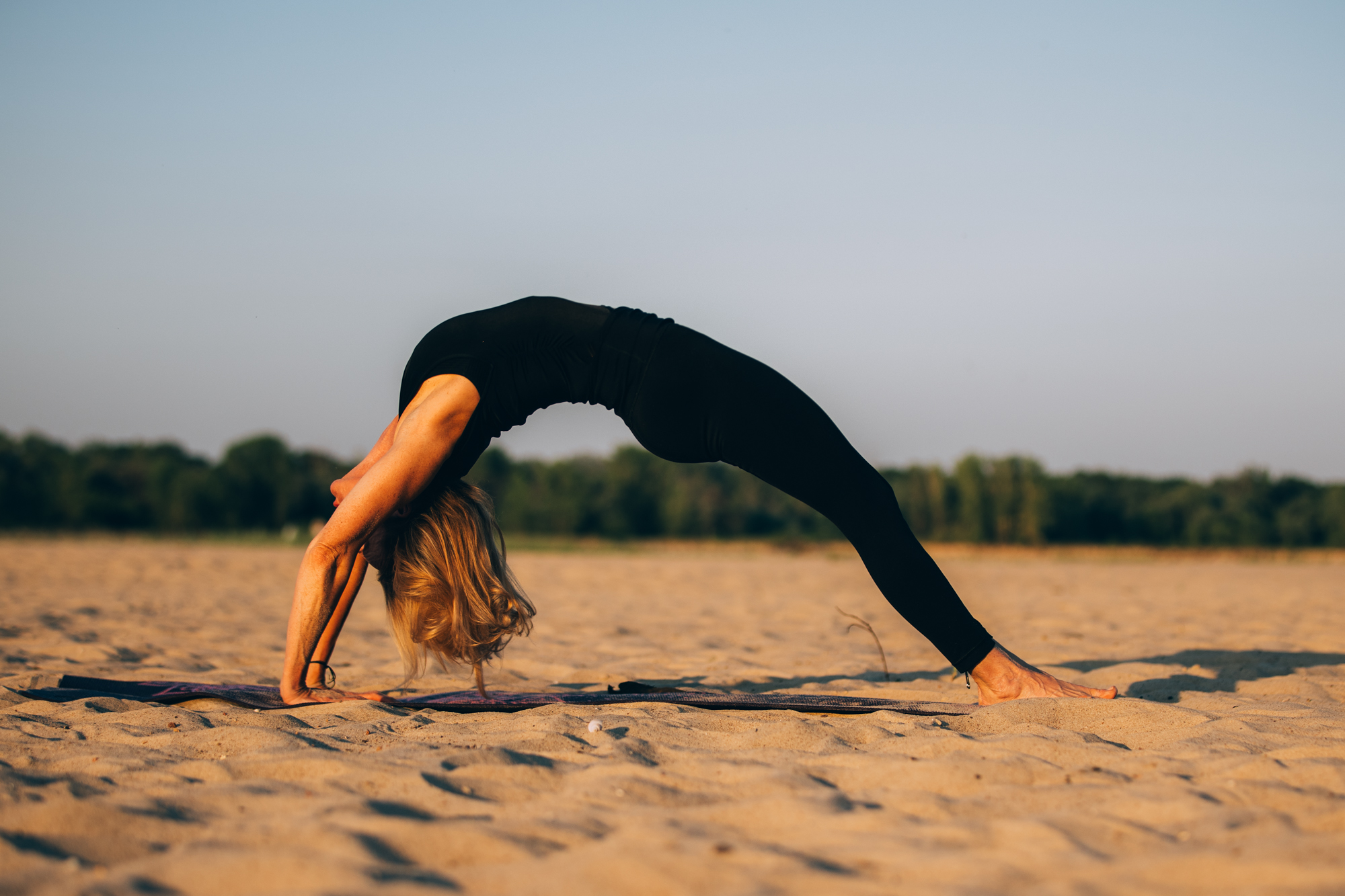 Read more about the article Joga i Pilates w Legionowie. Zajęcia nie tylko dla seniorów. Jak ćwiczenia wpływają na zdrowie fizyczne i psychiczne